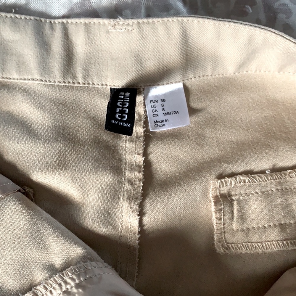 Shorts - Picture 3 of 4